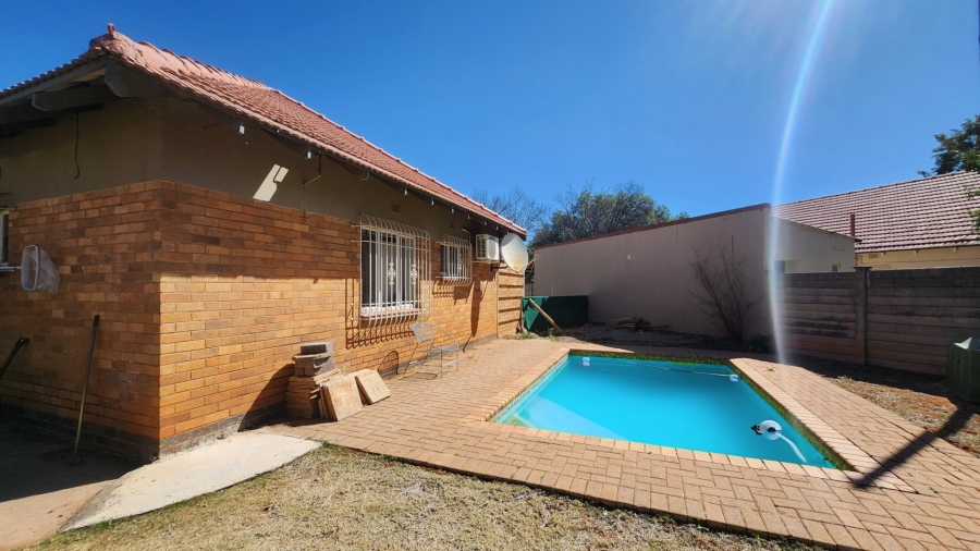 3 Bedroom Property for Sale in Stilfontein Ext 4 North West